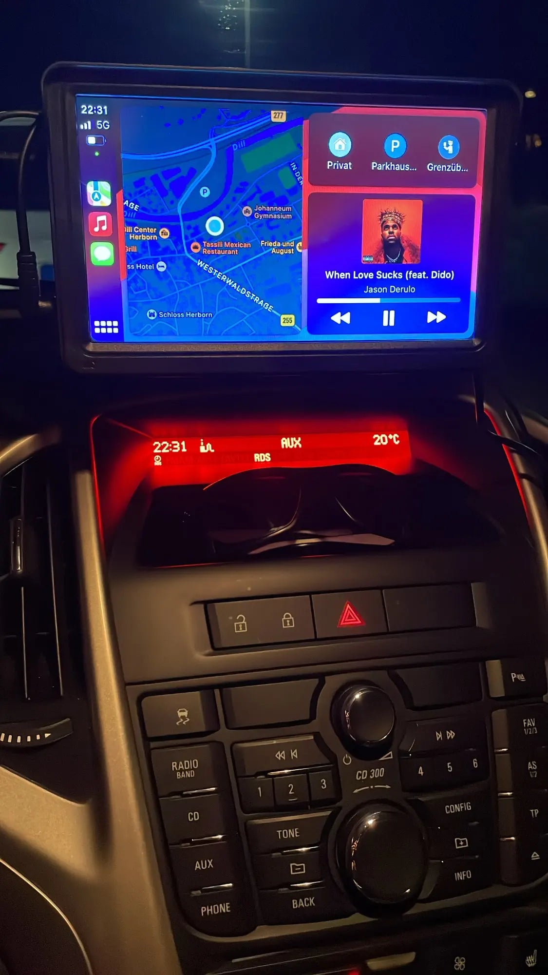 Essentials™ Universal Carplay