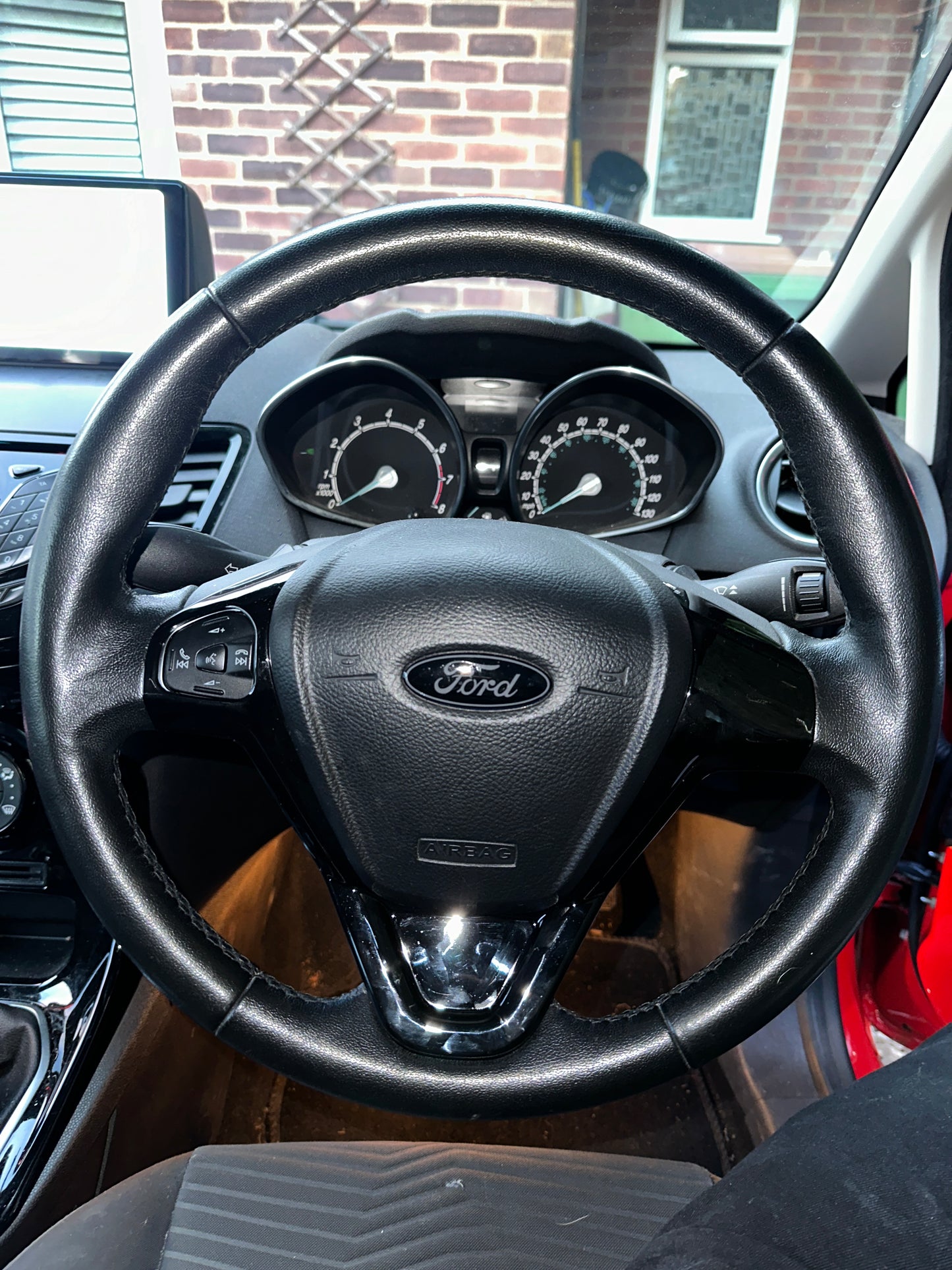 Essentials™ Ford Fiesta Carbon Steering Cover