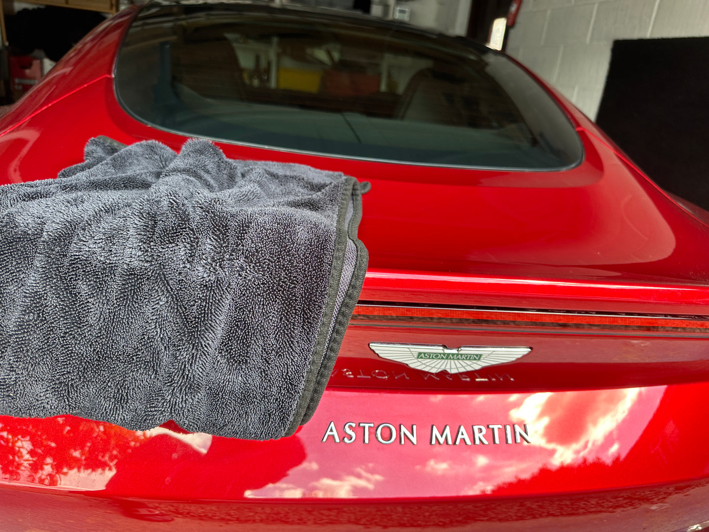 Essentials™ Microfiber drying towel